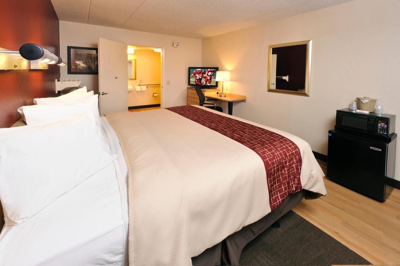 Red Roof Inn Detroit - Уоррен Экстерьер фото